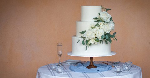 Bakers Fined for Refusing Gay Wedding Cake Fundraise for New Business
