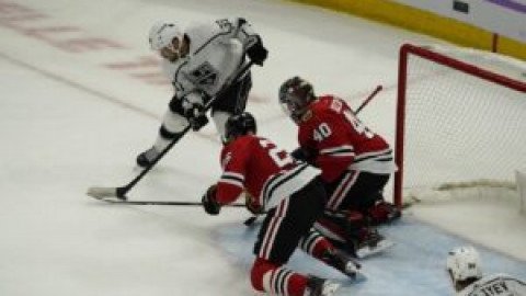 Jonathan Toews Scores OT Winner for Blackhawks vs. Kings