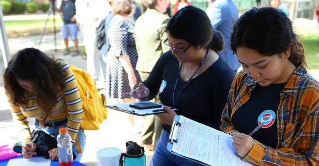 College ‘Get Out the Vote’ Effort Lays Roadmap for Left to Leverage Youth Vote