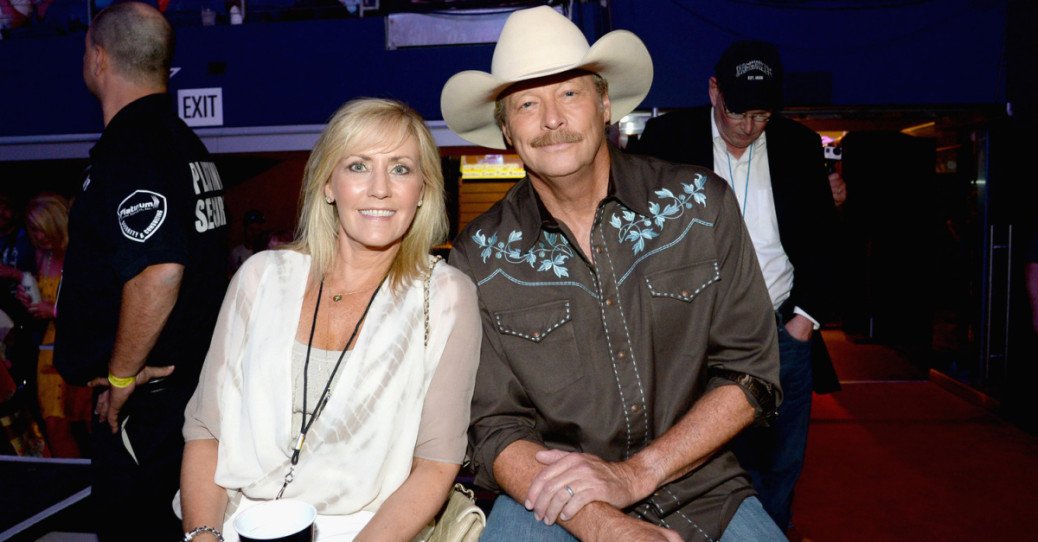 The Inspiring Endurance of George and Norma Strait’s 50-Year Marriage