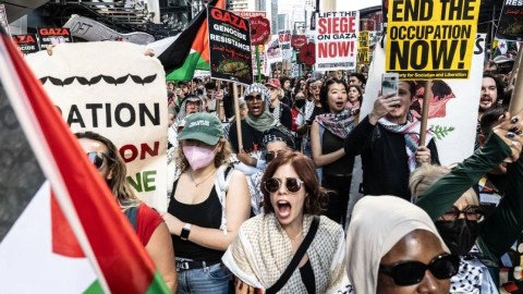 Thousands of Anti-Israel Protesters March in NYC on Oct. 7 Anniversary