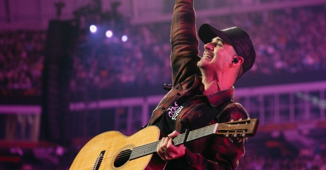 Worship Leader Kristian Stanfill Opens Up about Sobriety and Redemption