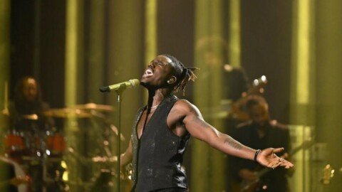 ‘American Idol’ Season 23 Winner Jamal Roberts Glorifies God after Victory