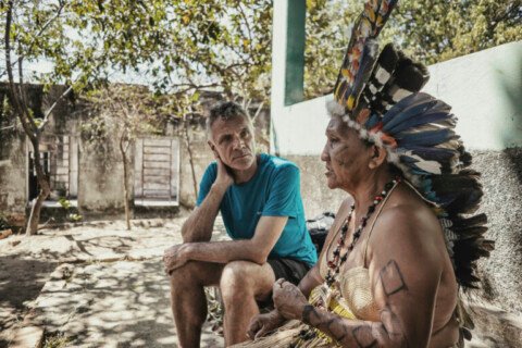 Dom Phillips’ posthumous book centers on collaborative work for saving the Amazon