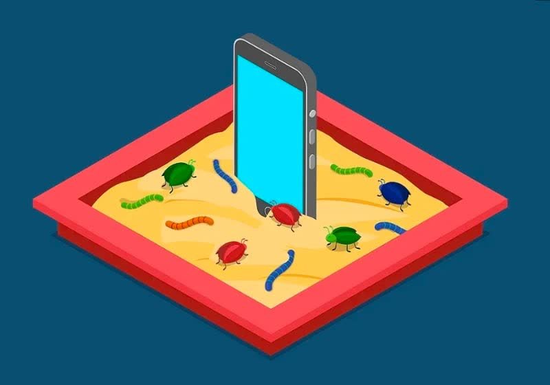 Which operating system was targeted by the first ever mobile phone virus?