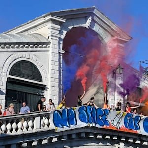 ‘Eat the rich’: Protesters in Venice condemn Jeff Bezos’ lavish wedding