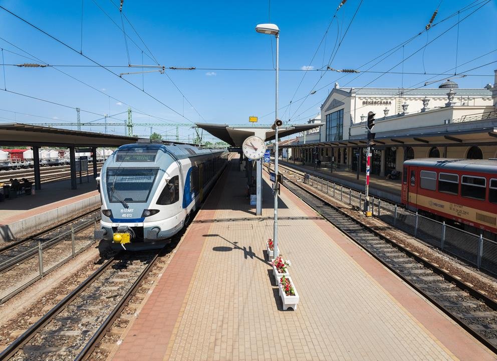 Hungarian state railways and government pleased: “Only” 2,800 trains delayed in the past three weeks