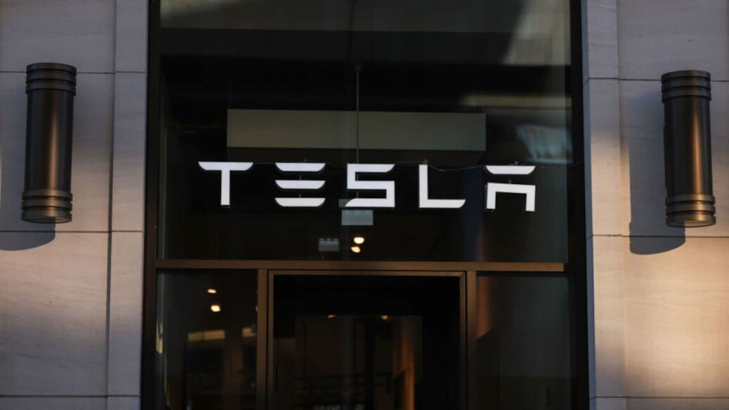 Tesla’s sales fall most for a decade in another rough quarter