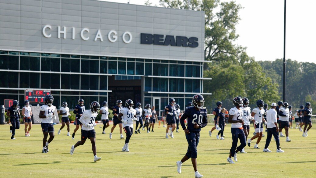Bears training camp notebook: Pads come on to start Week 2