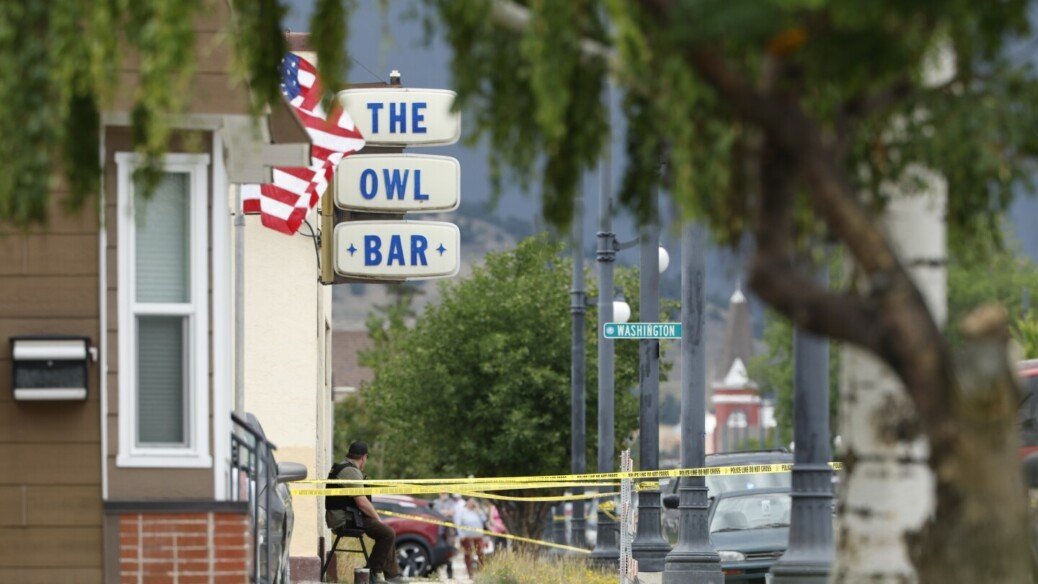 Officials scour mountainous area of Montana for ex-soldier suspected of killing 4 in bar…