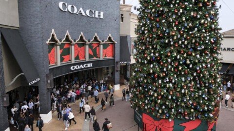 Shoppers in California plan to splurge this holiday season — out of fear