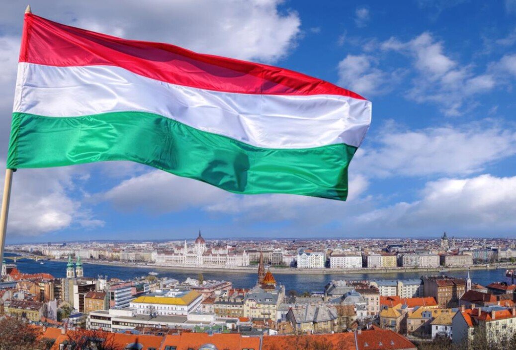 Top Hungary news: Budapest nightclub murder, guest worker quota, Revolut exit, Wizz Air, new hotel – 8 December, 2025
